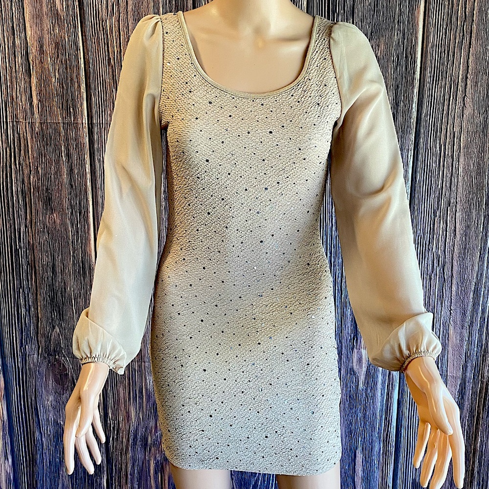 Millibon size Small beige tan colored bodycon puffy sleeve dress with sparkles